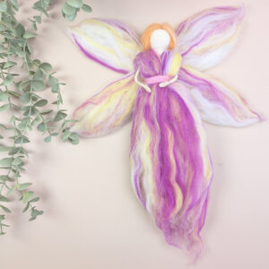 Nåltovad handgjord ängel i rosa